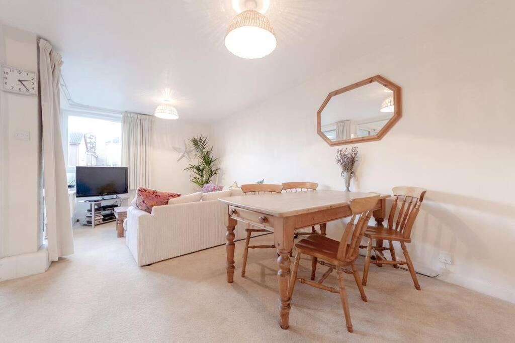 Spacious Two Double Bedroom Flat ロンドン エクステリア 写真
